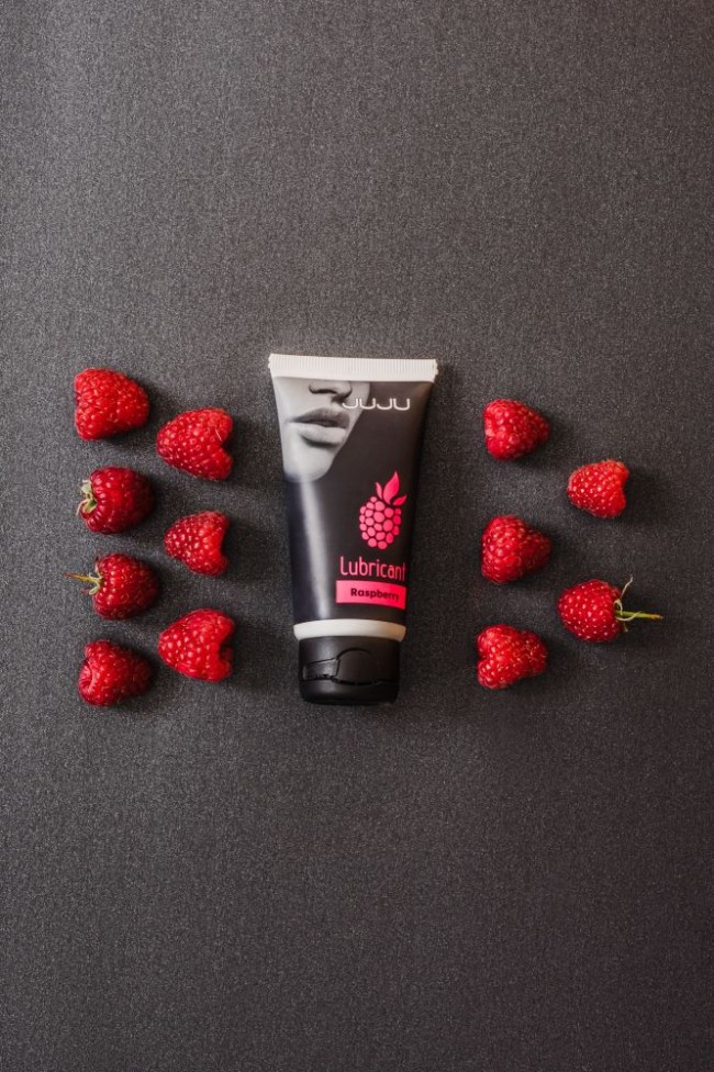Съедобный лубрикант JUJU Raspberry с ароматом малины - 50 мл. Съедобный лубрикант JUJU Raspberry с ароматом малины - 50 мл.