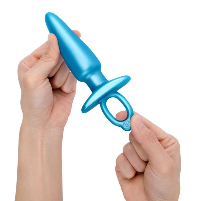 Голубая анальная пробка с кольцом Sleek Tapered Silicone Plug - 15 см. Голубая анальная пробка с кольцом Sleek Tapered Silicone Plug - 15 см.