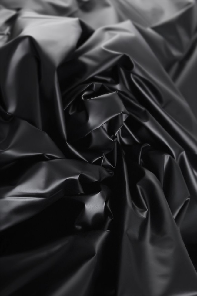 Черная простыня для секса из ПВХ - 220 х 200 см. Черная простыня для секса из ПВХ - 220 х 200 см.