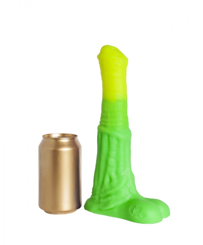 Зелёный фаллоимитатор Пегас Large - 26 см. Зелёный фаллоимитатор Пегас Large - 26 см.